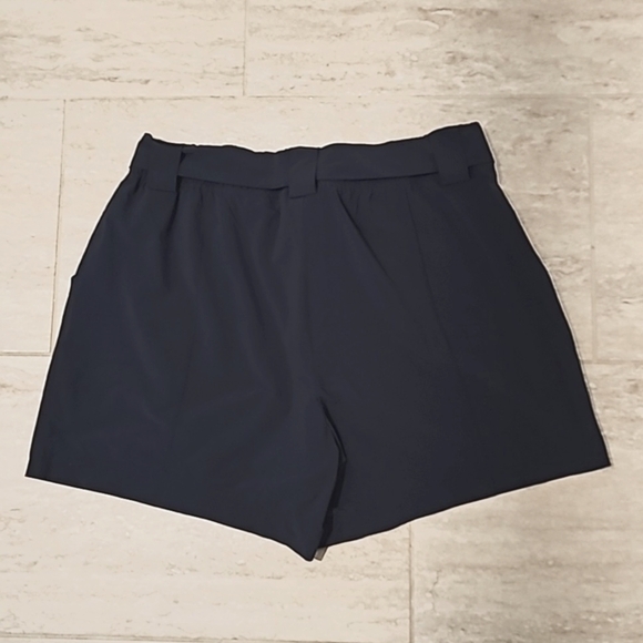 Athleta Destination Navy Blue High Waist Casual Shorts with Belt sz 14 - Picture 4 of 6